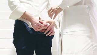 A real nurse helped the client collect sperm for analysis