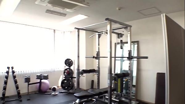 part1 【Z世代のエロ過ぎる美巨尻】筋トレ大好き意識高めなサバサバ系JD登場！！プロテインよりも精子を飲むことでタンパク質を補給するドスケベ女子wwトルネードフェラで●りヌき休む暇ないおかわり射精wwぷるぷる美尻を揺らしながらチ●ポの快楽に溺れてイキ狂う！！カオス乱交9発射ww訳アリZ世代.20 めい