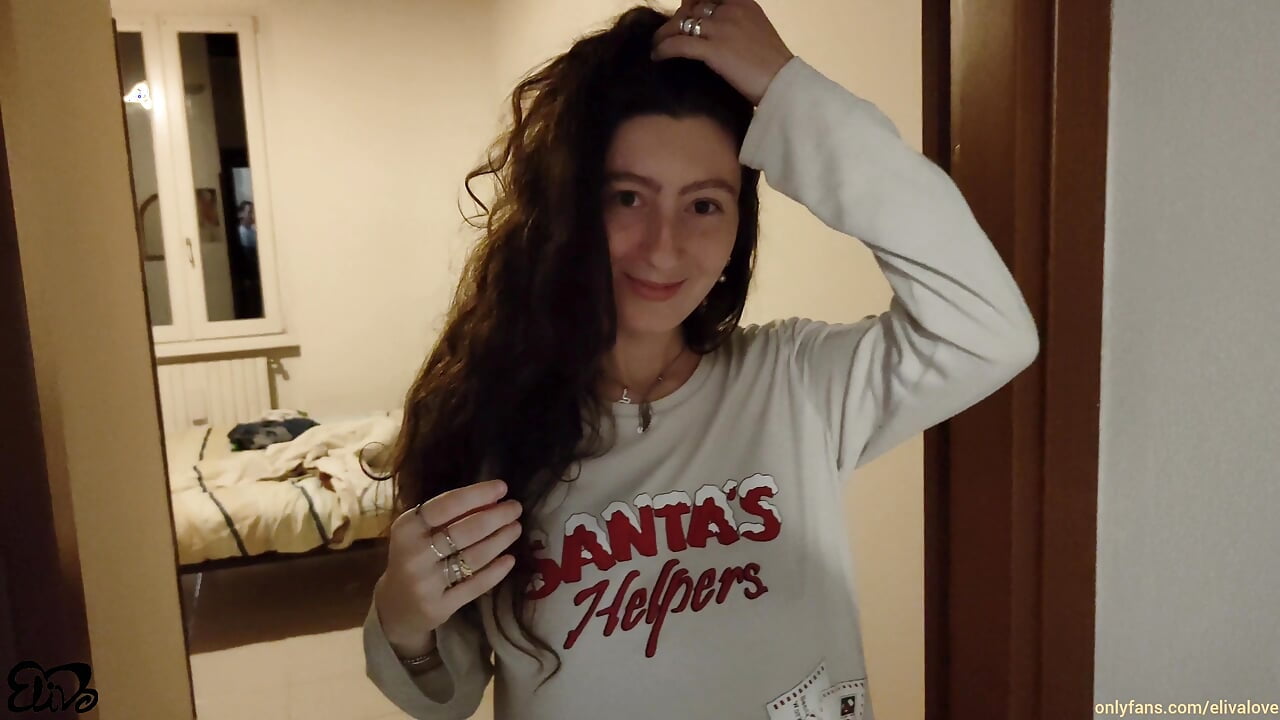 I catch him in the room while he does his own thing to fuck him – ElivaLove