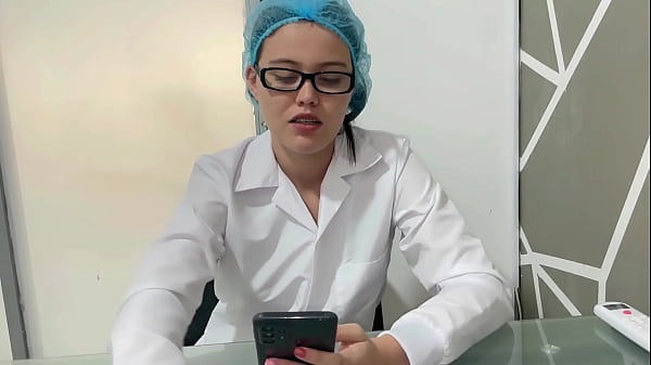 Mi timida hermanastra quiere ser influencer y termino cogiéndola rico. hg