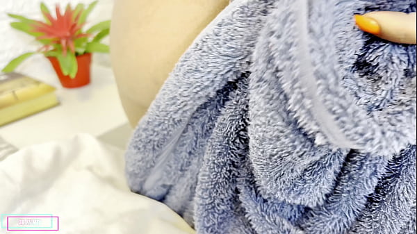 COLOQUEI UM PIRCING NOVO NA BUCETINHA METE COM CUIDADO EMMM