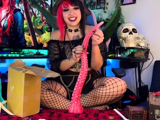 Unboxing and Riding the Giant Tentacle Cosplay Sex Toy