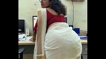 Hot office secretary in साड़ी fucked by old indian boss