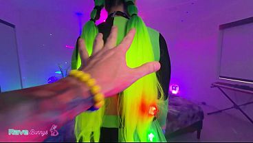 Lani Rivers Ditches Her Crew To Deepthroat DJ Brian’s Thick Cock!